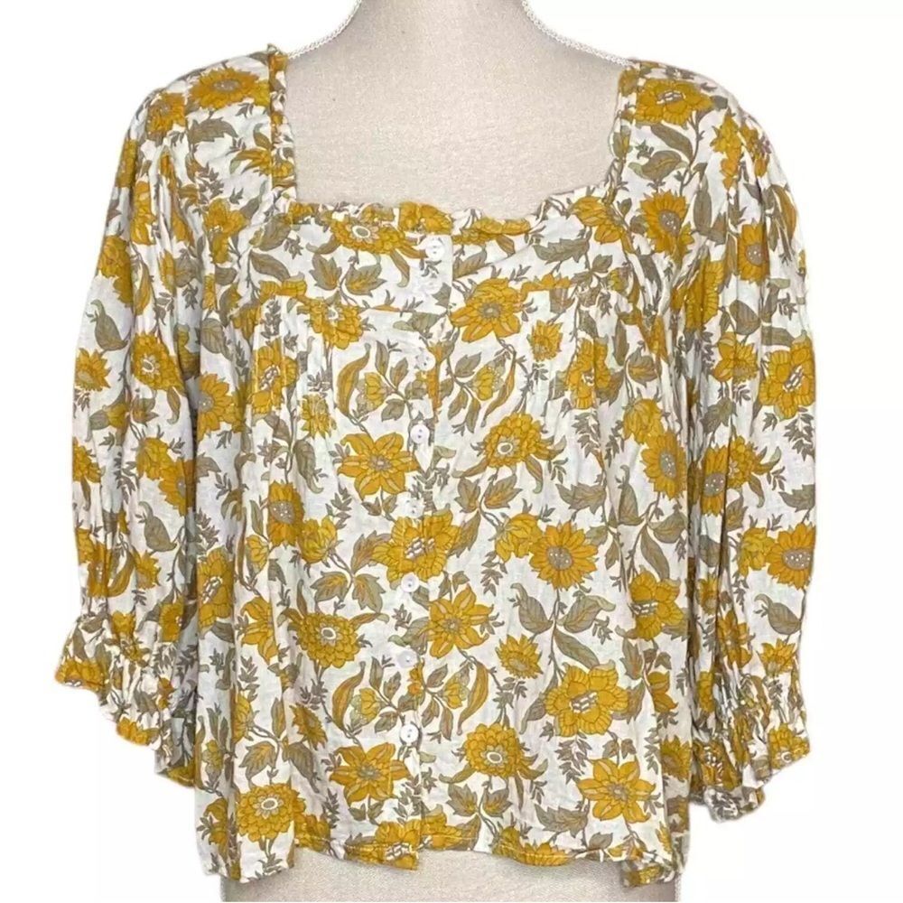 cupcakes & cashmere Yellow Floral Button-Front Peasant Blouse